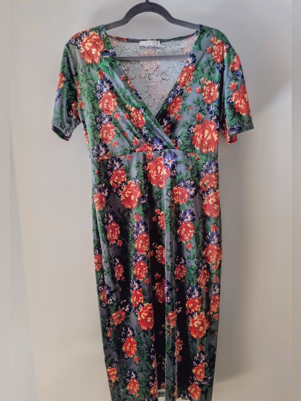 Zara, Floral V-neck Midi Dress, Size 12